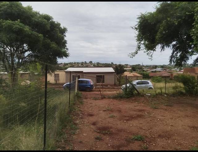 2 BEDROOM HOUSE FOR SALE IN TSWINGA